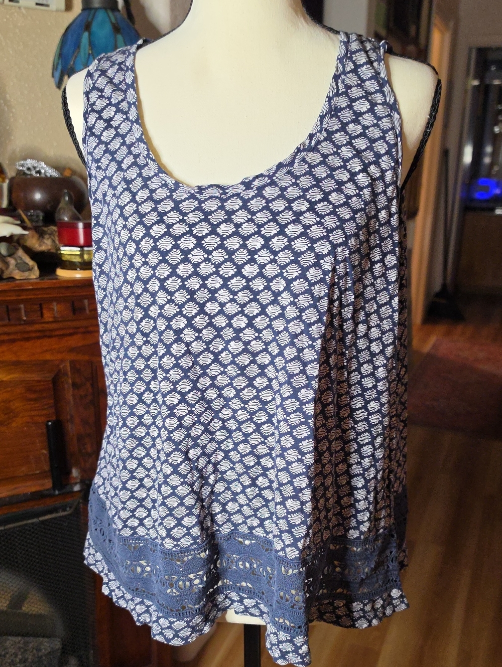 Ann Taylor LOFT Navy and White Printed Sleeveless Camisole with Eyelet Hem